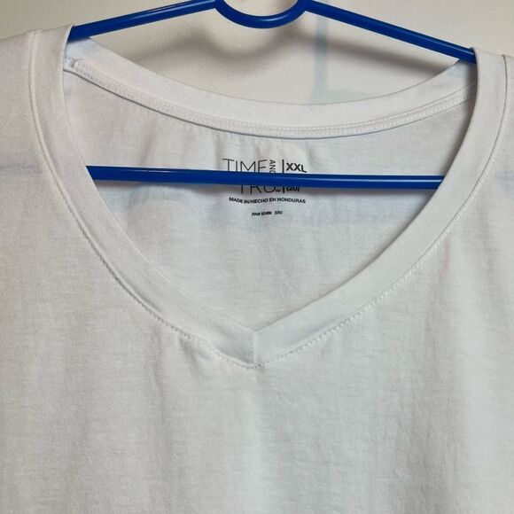 Time and Tru XXL White V-Neck T shirt very soft - Picture 2 of 5